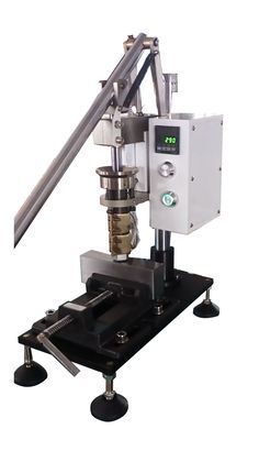 Manual Injection Molding Machine