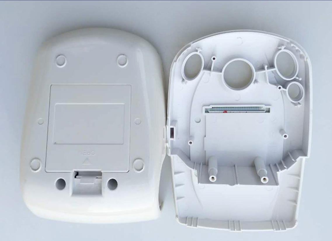 Vacuum forming vs. injection molding 