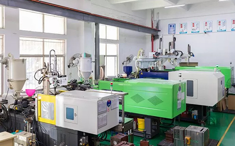 Plastic Injection Molding Machines